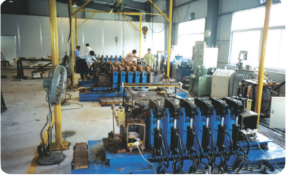 ZCN070S-（2000，9頭/3000，14頭）水發線棒多頭液壓成型熱壓機